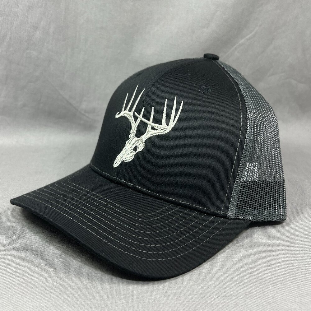 Skullz Antlers Fierce Snapback Hat Black Trucker Fishing Hunting Outdoor Mens - Picture 8 of 13
